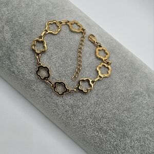 Hollow Chunky Flower Link Chain Bracelet, 18k Gold Plated Stainless Steel